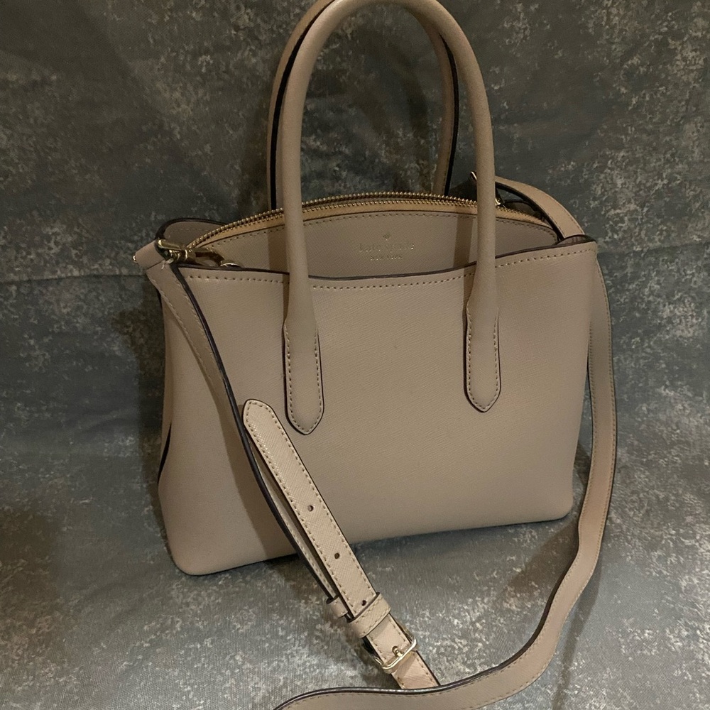 Kate Spade tan handbag with shoulder strap option